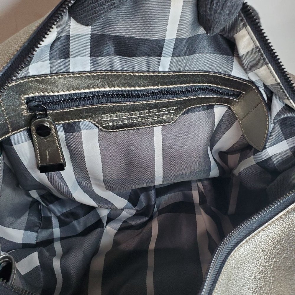 Burberry - Picture 3 of 9